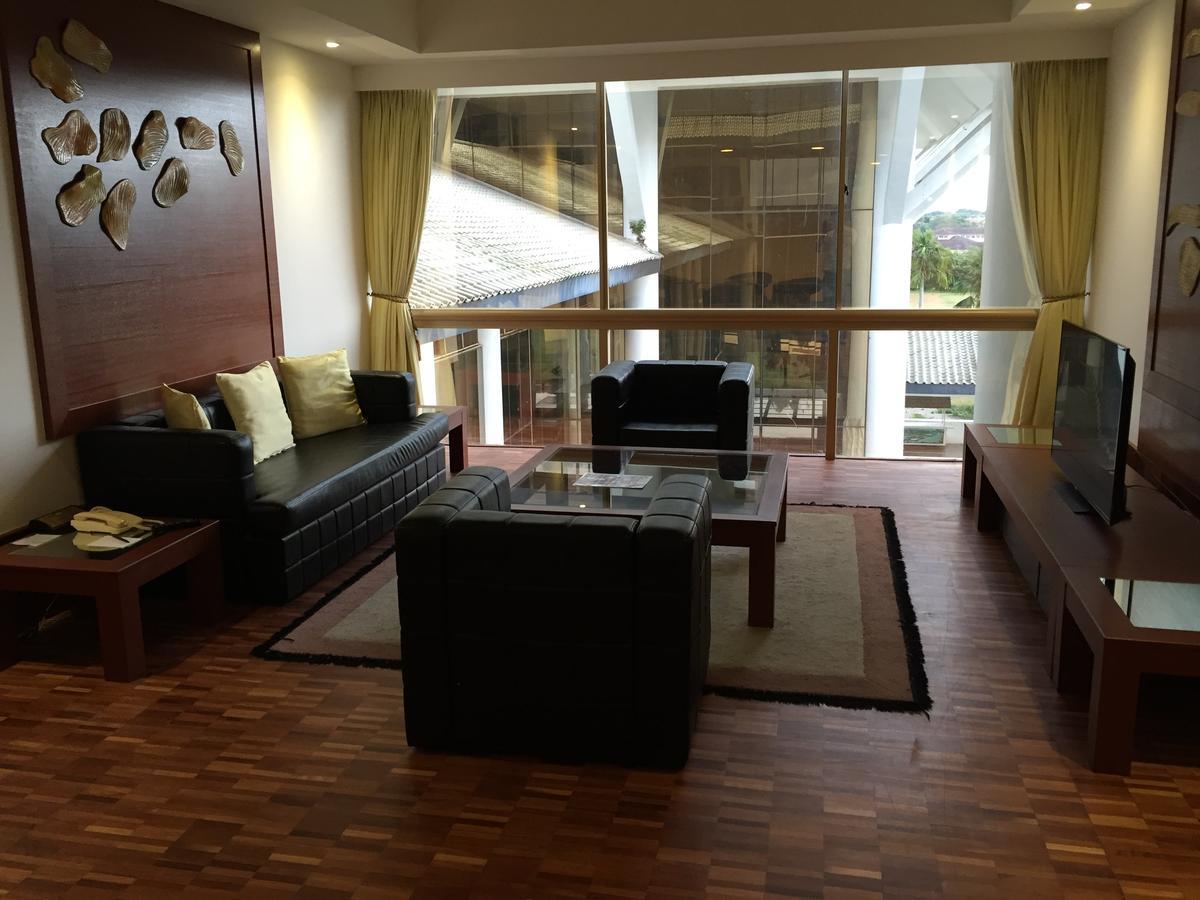 Austin Heights Golf & Tempat peranginan