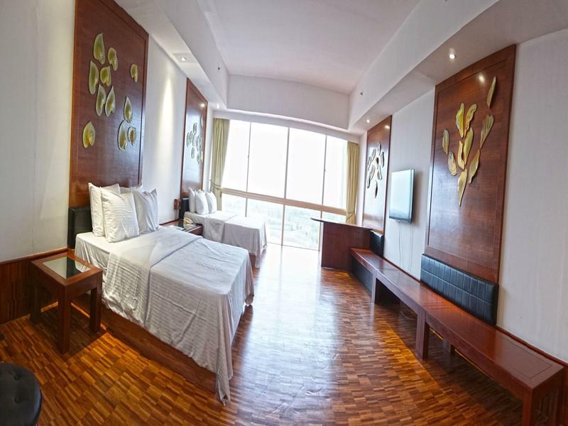 Austin Heights Golf & Johor Bahru
